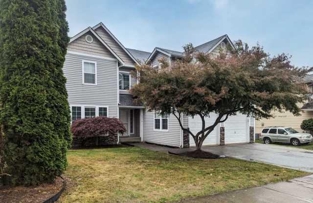**MOVE IN SPECIAL** Huge 4bd 3bth home w/large bonus room  fully fenced backyard - 6214 80th Avenue Northeast, Marysville, WA 98270