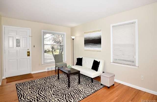 1515 W FARNUM Avenue Gallery 3