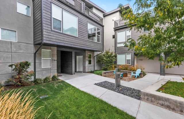 Luxurious 2 Bedroom Townhome photos photos