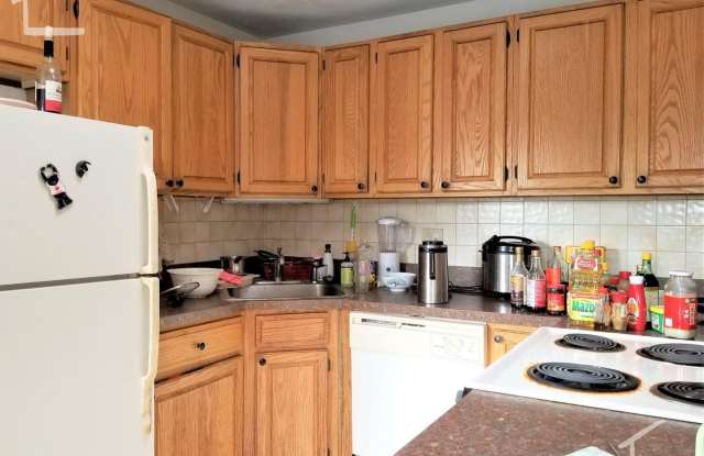 2 bed steps to NorthEastern photos photos