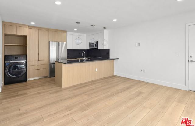 2811 3rd St photos photos