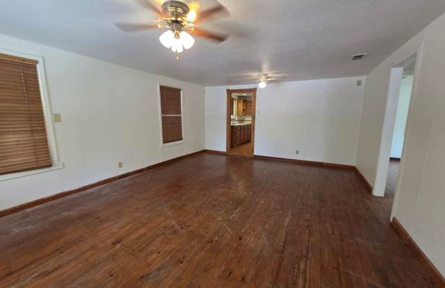 3414 Riverside Dr Gallery 3