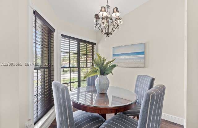 18551 Woodstream Dr Gallery 4