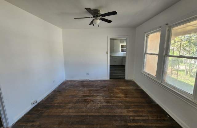 942 SCHLEY AVE Gallery 3