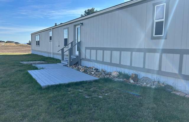 Peaceful Rural Living in West Valley – 3 Bed, 2 Bath with Garage & Garden Gallery 1