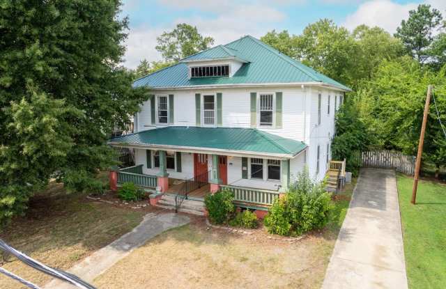 Move In ready Three Bedroom Home! Gallery 4
