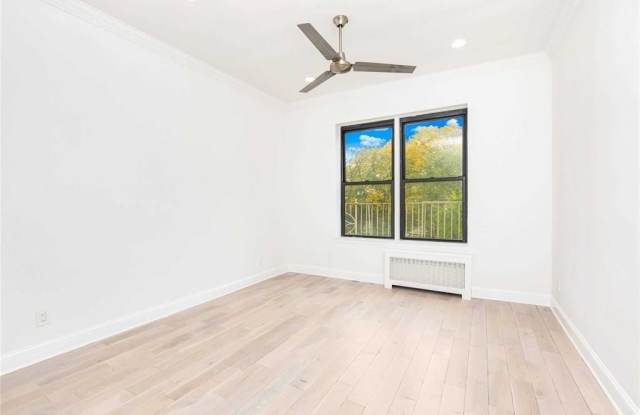 140 Claremont Avenue Gallery 4