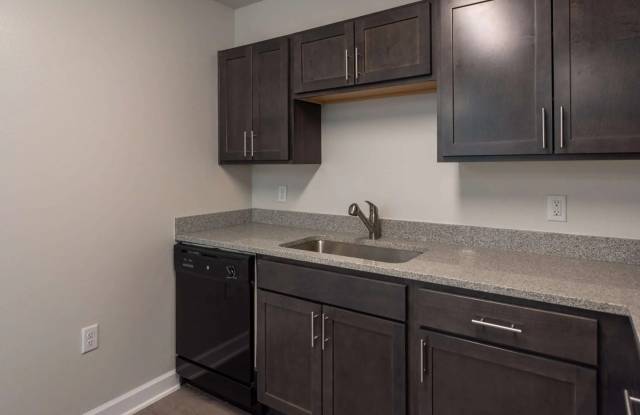 Alexander at 1090 - Affordable Housing Gallery 3