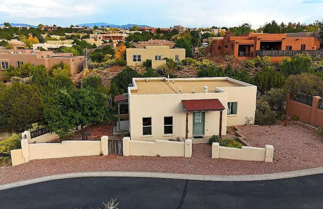 For Rent: "Casita de Colina" – Peaceful Living Just Minutes from Downtown Santa Fe photos photos