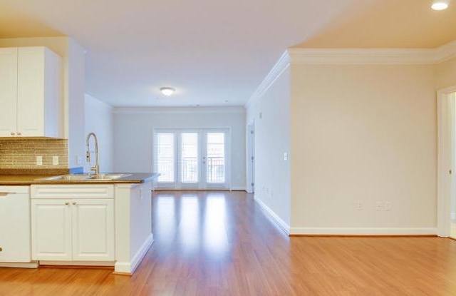 501 Hungerford Dr photos photos