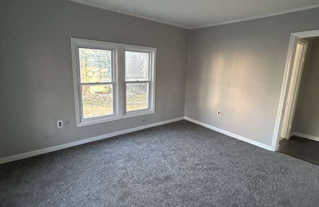 306 South Jessup Avenue Gallery 2