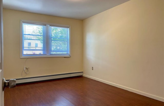549 Bolton Avenue Gallery 2