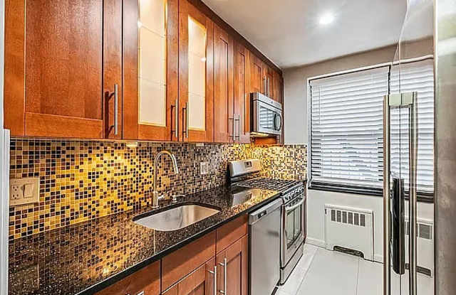 90-11 Northern Boulevard #207, Jackson Heights, NY Gallery 2