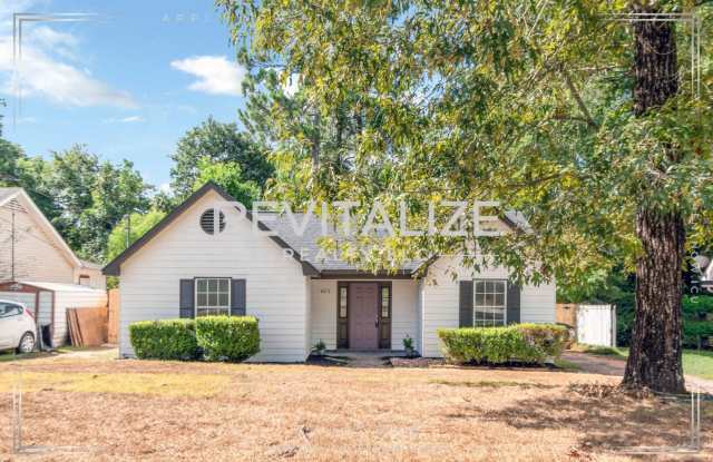 Move‑In Ready with Fireplace & Outdoor Storage photos photos