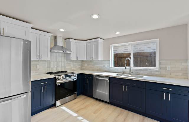 14340 Ashworth Avenue North photos photos