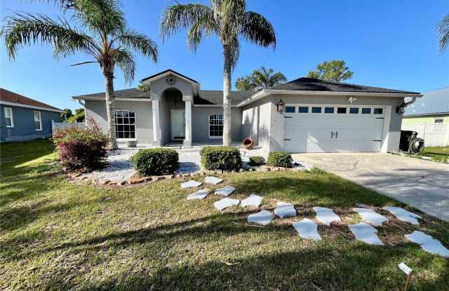 1833 HUDSON COURT photos photos