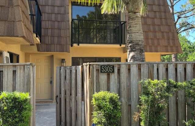 5305 BAMBOO Court Gallery 1