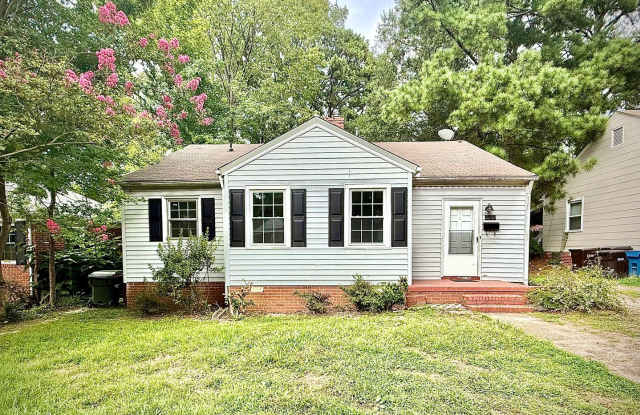 3 Bedroom 1 Bathroom Home in Durham photos photos
