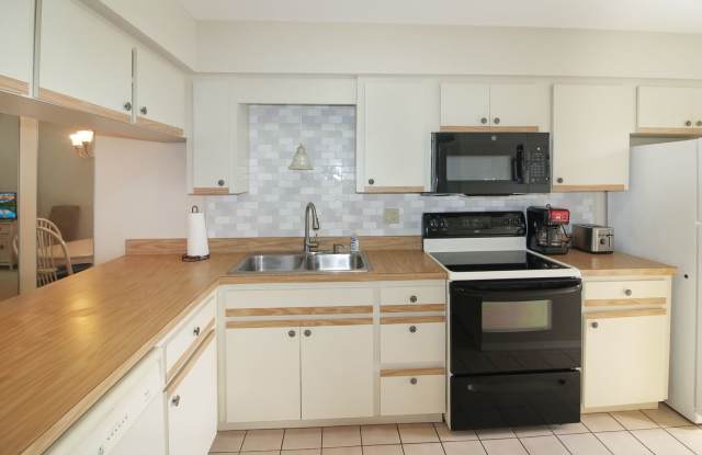 Golfview Annual Condo for Rent Gallery 4