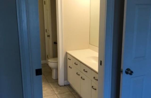 75 Redwood Dr 1003 Gallery 3