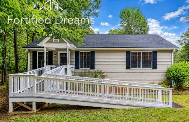 Peaceful Living in Downtown Liberty! photos photos