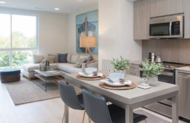 200 Revere Beach Pkwy - 200 Revere Beach Parkway, Chelsea, MA 02150
