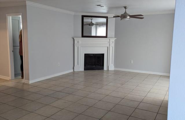 1820 Carolyn Sue Drive, Unit K Gallery 2