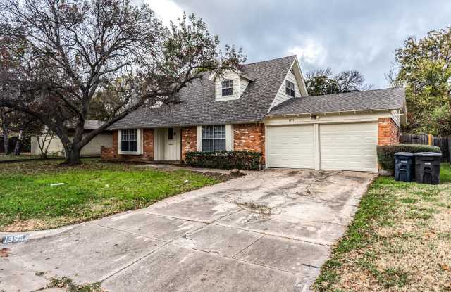 1954 Mims St - 1954 Mims Street, Fort Worth, TX 76112