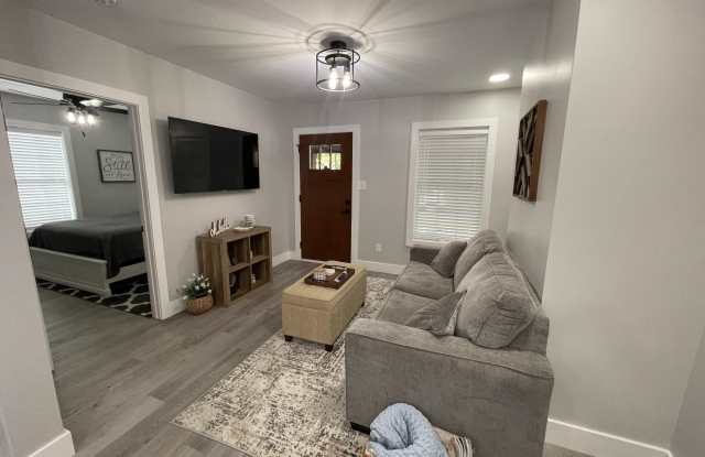 2316 Cedar Lane Gallery 4