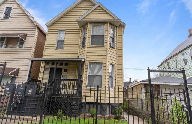 5923 S Loomis Boulevard photos photos