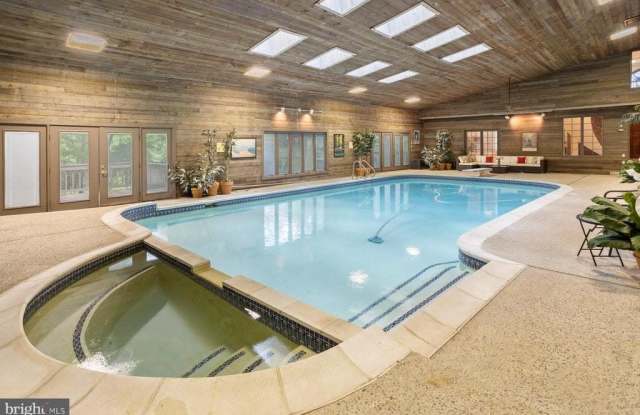 120 SAINT VINCENT COURT - 120 Saint Vincent Court, Springdale, NJ 08003