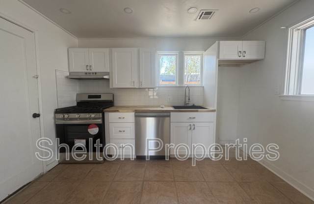 2047 E Virginia Ave Unit B photos photos
