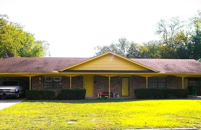 1504 E Pecan Street photos photos