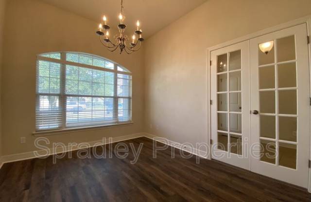 2014 Carriage House Dr Gallery 3
