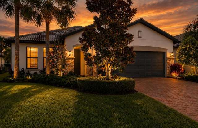 348 SE COURANCES Drive photos photos 348 SE COURANCES Drive photos photos