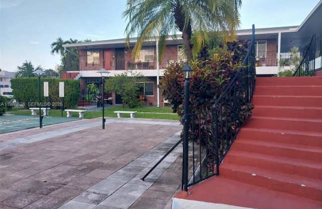 1050 Atlantic Shores Blvd photos photos