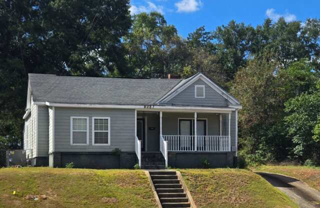 Available Now! Affordable, Move-In Ready Home close to Interstate  Downtown Columbus. photos photos