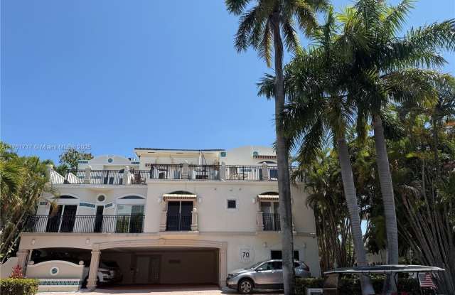 70 Isle Of Venice Dr photos photos