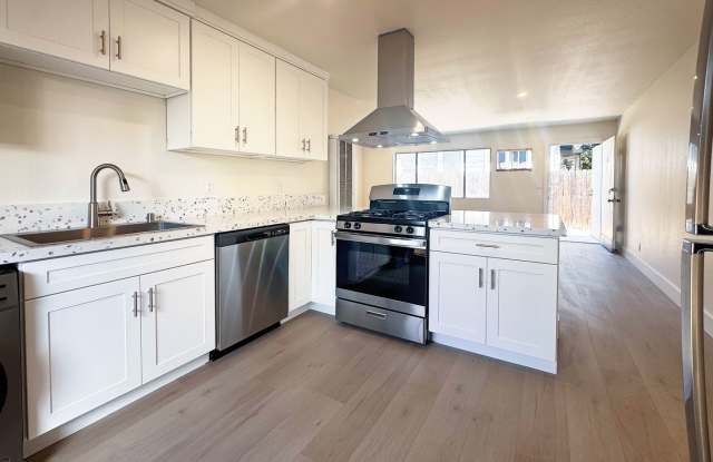 Residential Apartment near Downtown Fullerton photos photos