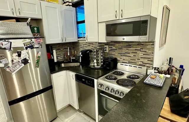 114 E 39th St # 4C Gallery 4