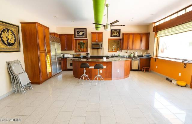 8433 E CACTUS Road photos photos