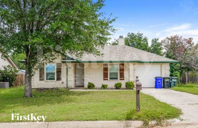 1000 High Crest Drive - 1000 High Crest Drive, Azle, TX 76020 1000 High Crest Drive - 1000 High Crest Drive, Azle, TX 76020