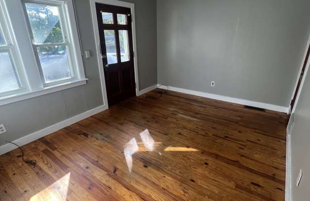 18 Park Avenue - C - 18 Park Avenue, Claremont, NH 03743