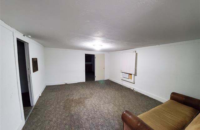 6504 Glenview Drive Gallery 3