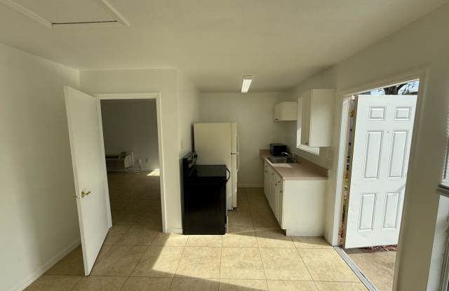 316 Mango Drive - B Gallery 2