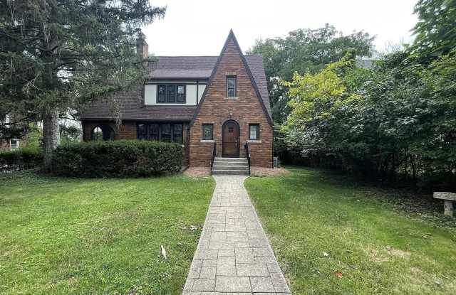 611 S Eagleson Avenue photos photos