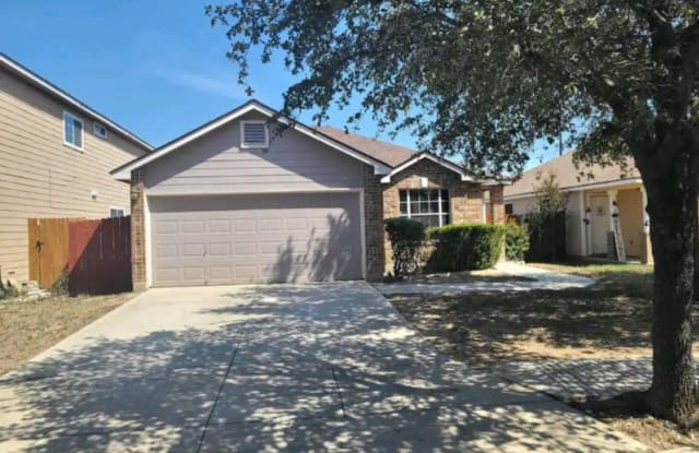 8719 laguna falls - 8719 Laguna Falls, San Antonio, TX 78251
