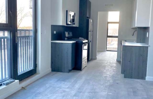 2148 W Lawrence 505 Gallery 2