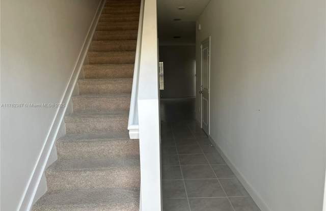 822 Southwest 11th Terrace Gallery 2