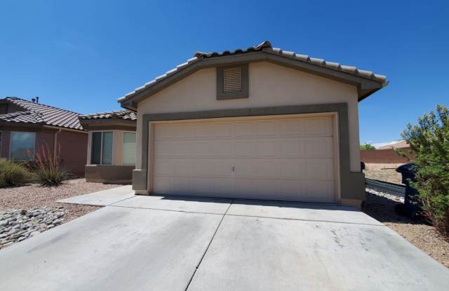 Cute 3 bed 2 bath in Huning Ranch Vinyl plank flooring throughout! photos photos